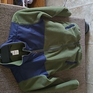 Carter's Boys sz 8 Zip Up Sweatshirt